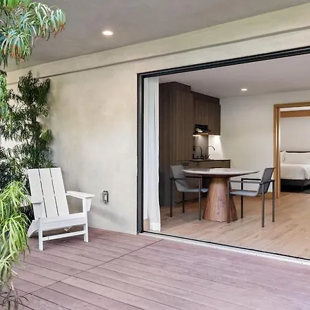 Malibu Sand Carbon Beach Suites Extérieur photo