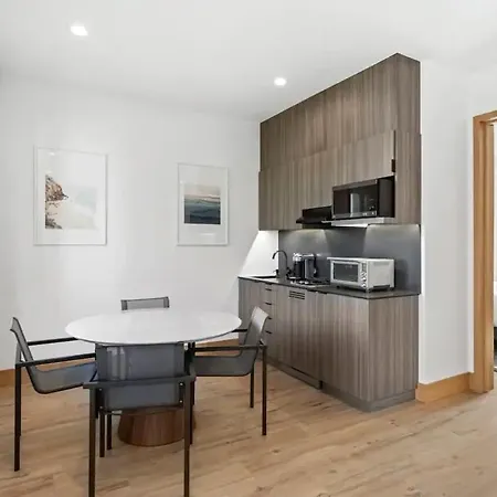 Malibu Sand Carbon Beach Suites Extérieur photo