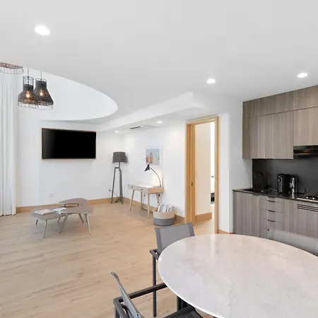Malibu Sand Carbon Beach Suites Extérieur photo