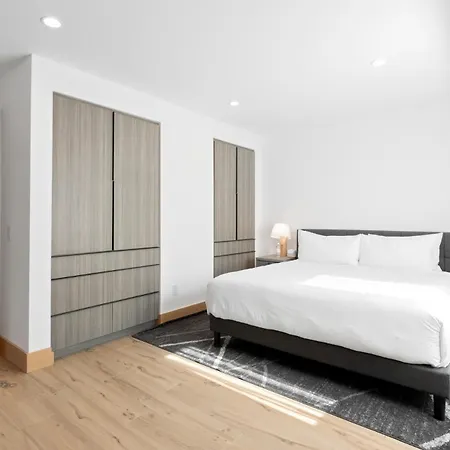 Malibu Sand Carbon Beach Suites Extérieur photo