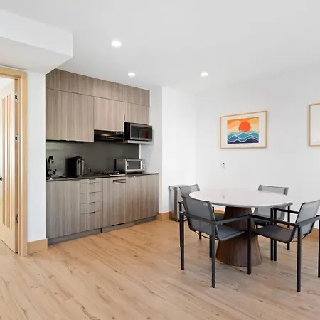 Malibu Sand Carbon Beach Suites Extérieur photo