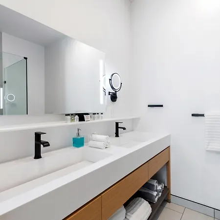 Malibu Sand Carbon Beach Suites Extérieur photo
