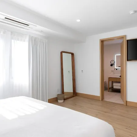 Malibu Sand Carbon Beach Suites Extérieur photo