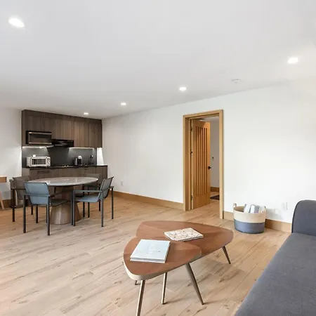 Malibu Sand Carbon Beach Suites Extérieur photo