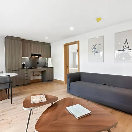 Malibu Sand Carbon Beach Suites Extérieur photo