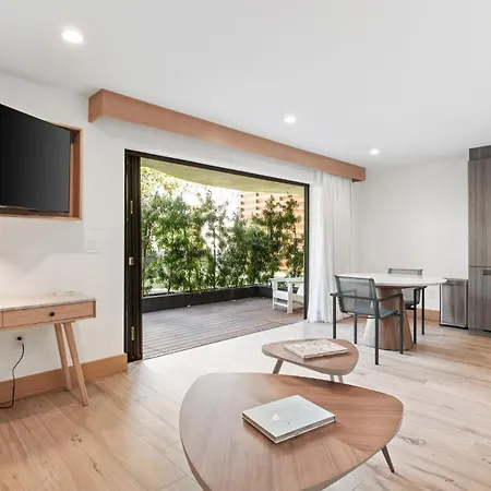 Malibu Sand Carbon Beach Suites Extérieur photo