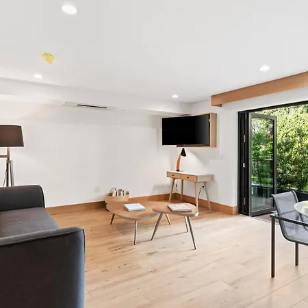 Malibu Sand Carbon Beach Suites Extérieur photo